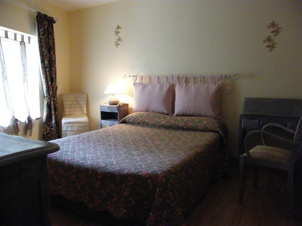 La Loge Du Chateau Saint-Dier-dʼAuvergne Esterno foto